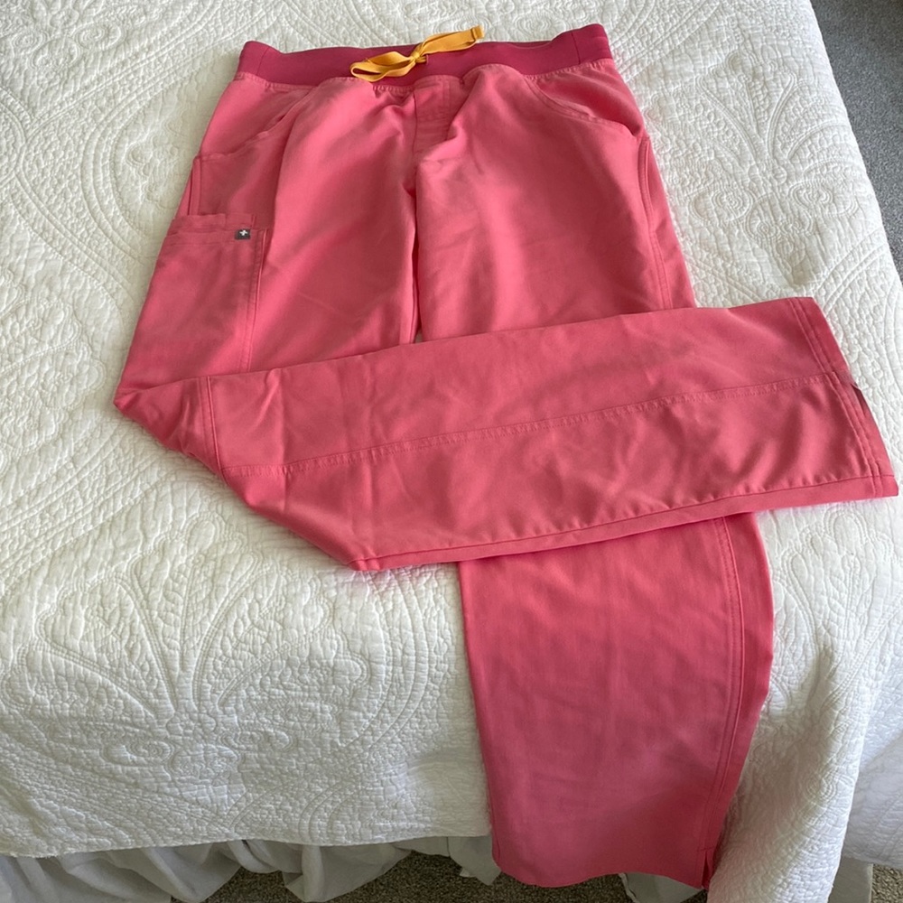 Figs Scrub Pants in dark pink, size small